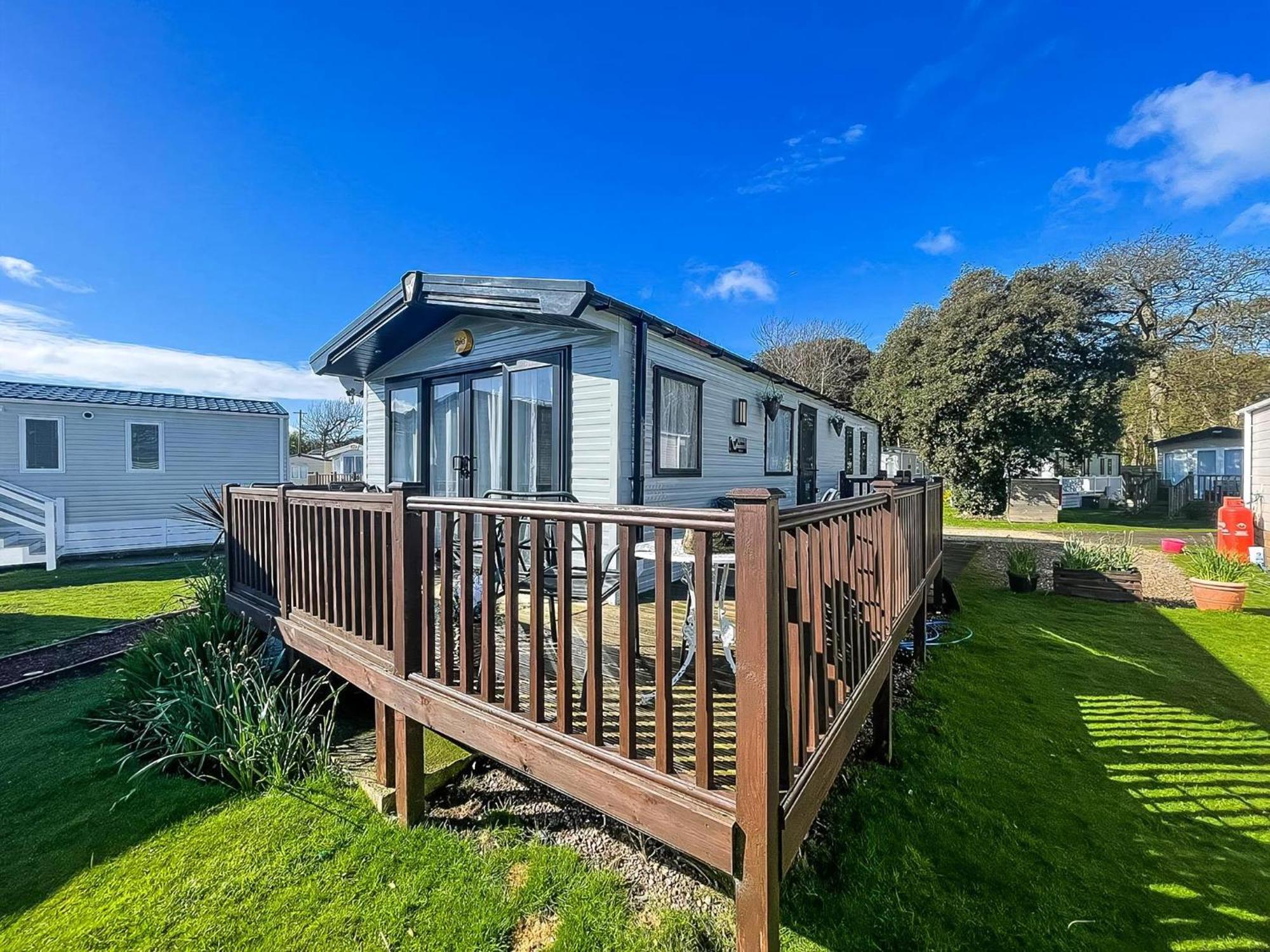 Beautiful Caravan For Hire With A Partial Sea View In Suffolk Ref 32042Az Лоустофт Экстерьер фото