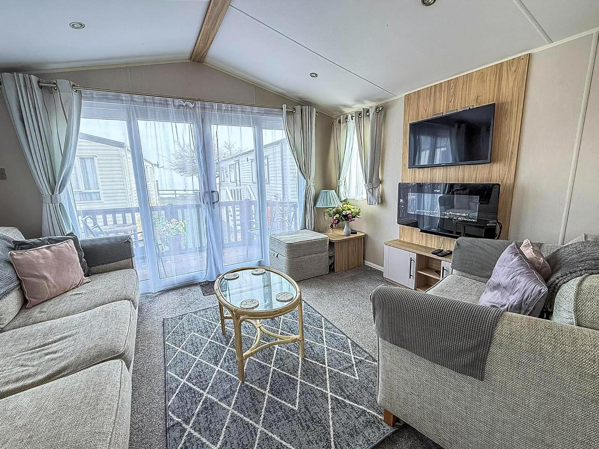 Beautiful Caravan For Hire With A Partial Sea View In Suffolk Ref 32042Az Лоустофт Экстерьер фото